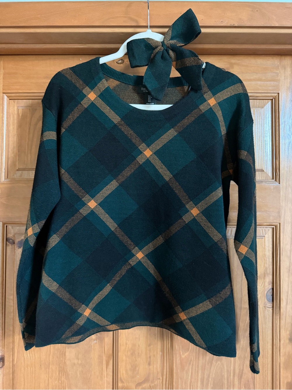 Rachel Zoe Green & Brown Plaid Crewneck Sweater and matching hair bow.